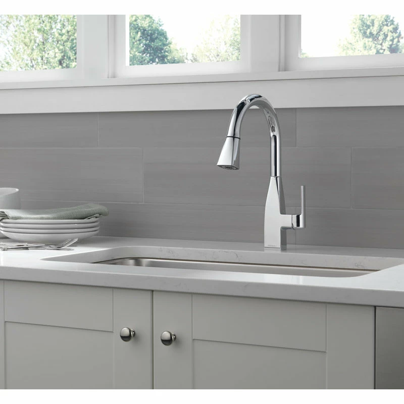 Promo 😀 Delta Faucet Delta Xander Single Handle Pulldown Kitchen, Chrome, P7919LF 💯 - Image 4